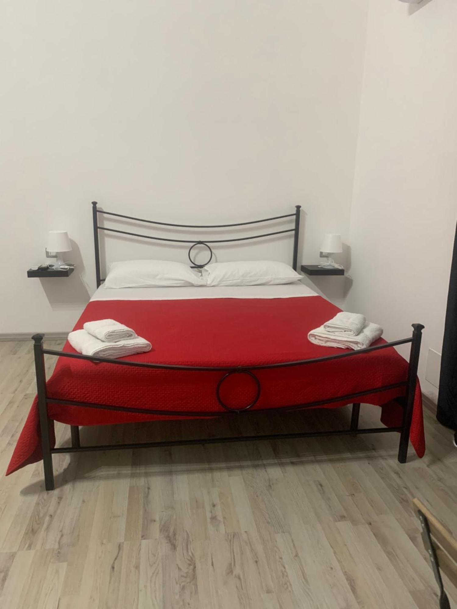 Loft Home Sweet Home Катанія Екстер'єр фото